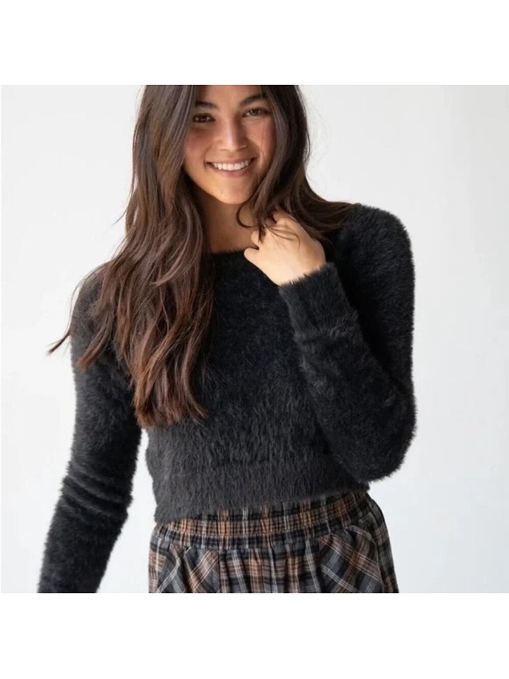 Natural Life Black Fuzzy Cropped Crew Neck Sweater Size Medium
